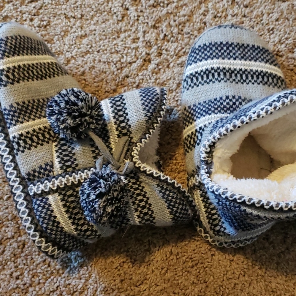 Super fuzzy slippers